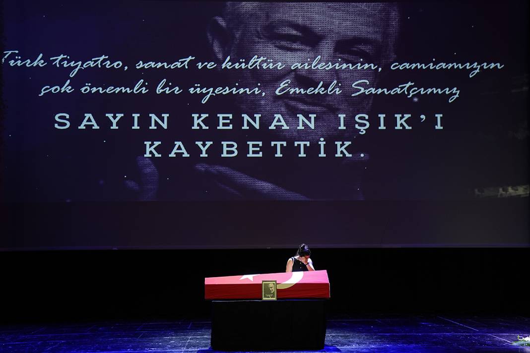 Usta sanatçı Kenan Işık'a son görev... "Yokluğu bizler için büyük bir kayıp" 5